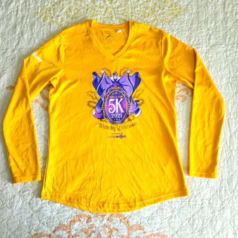 Disney Evil Queen running jersey, Women's size Medium, Yellow purple